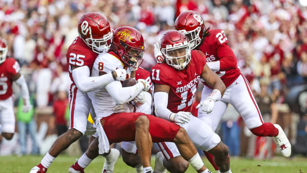 Oklahoma linebacker Nik Bonitto.